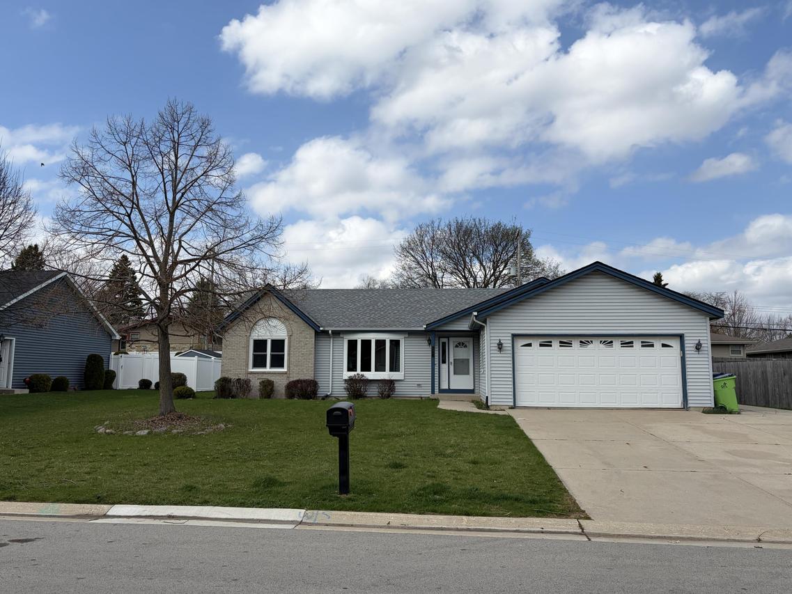 5934 Regency Hills, Mount Pleasant, WI 53406