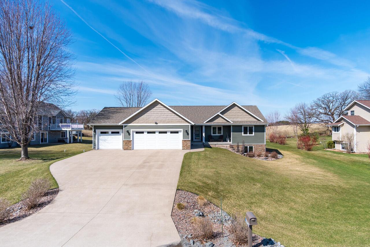 N7133 Sunrise Ln, Holland, WI 54636
