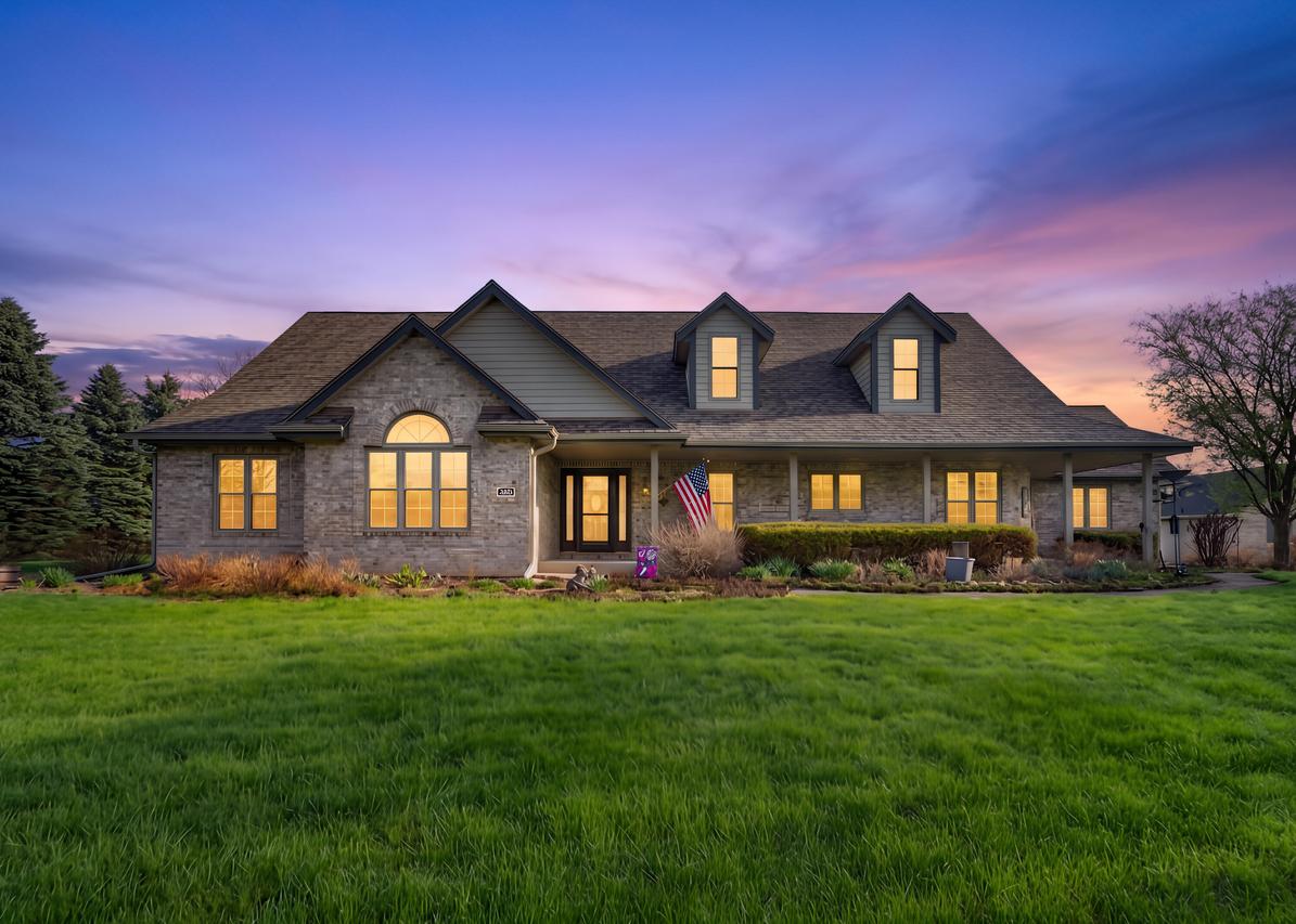 4290 Bell Tower Pl, Richfield, WI 53033