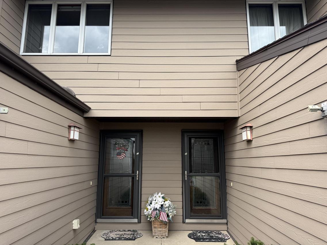 141 S Lakeshore Dr #E4, Somers, WI 53403