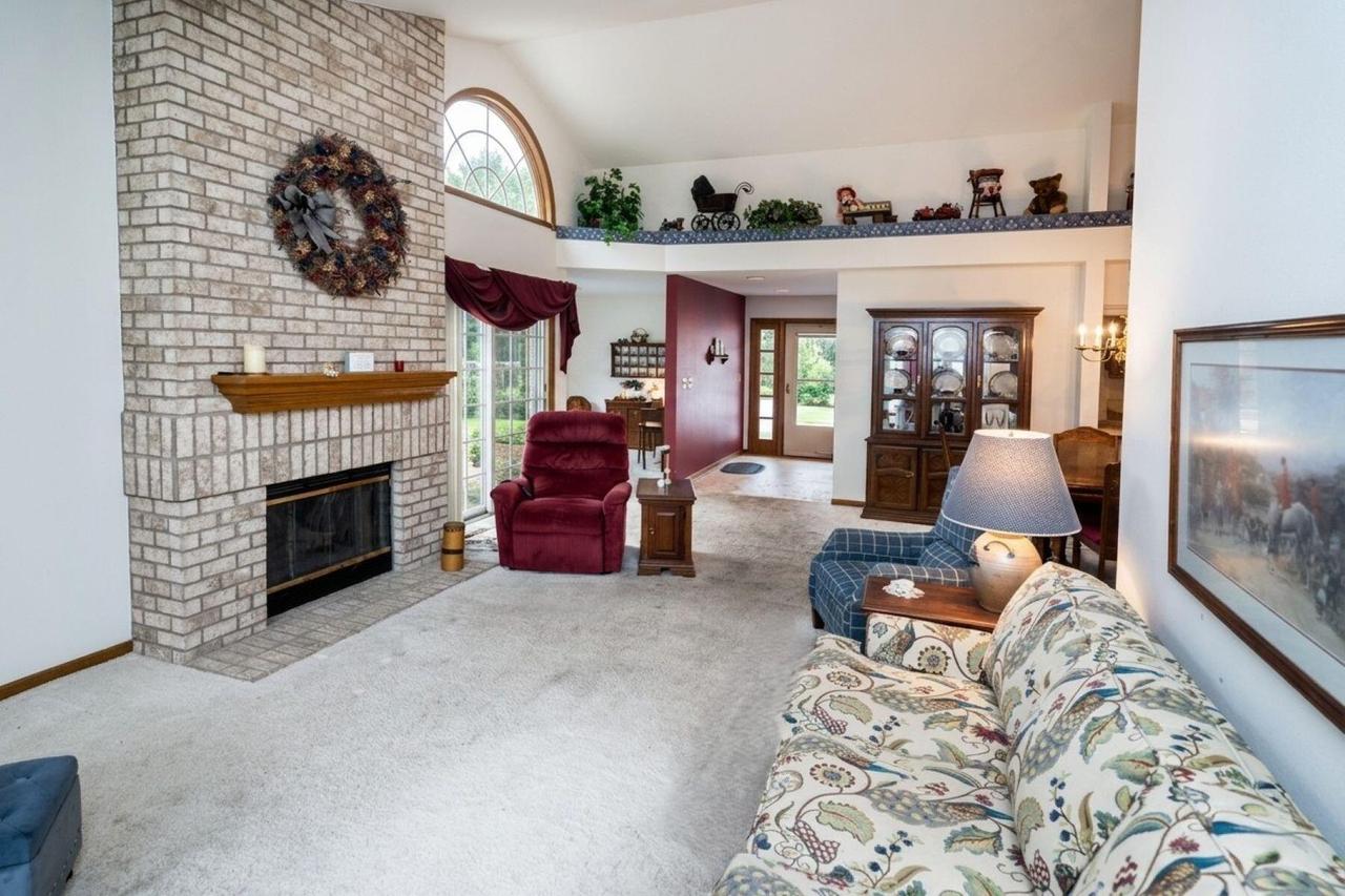 1931 Springbrook - #D, Waukesha, WI 53186
