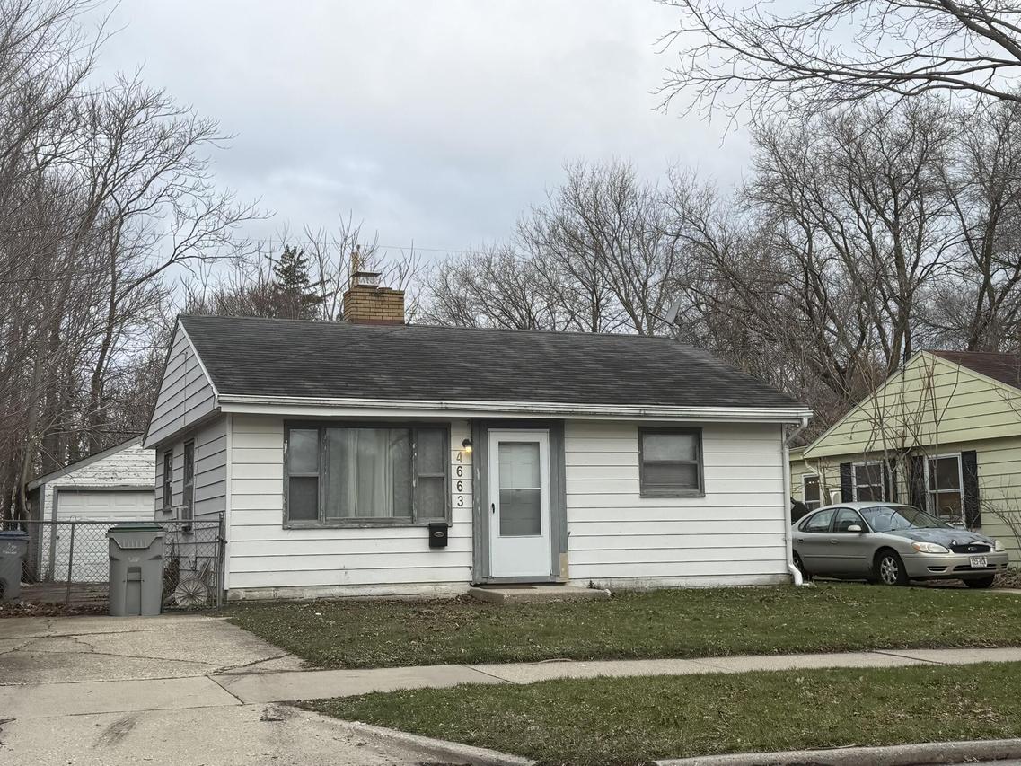 4663 N 48th St, Milwaukee, WI 53218