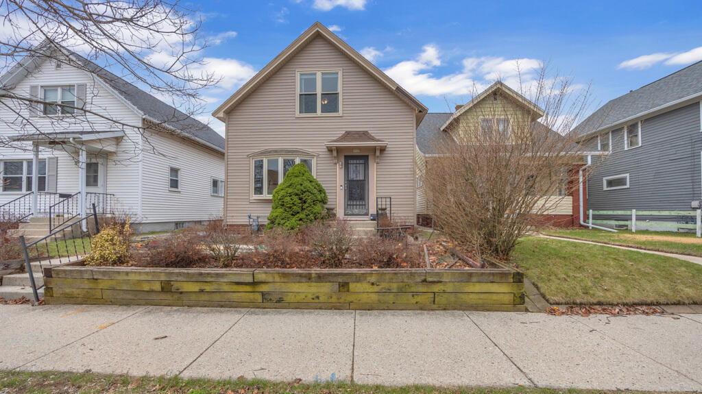 1117 Broadway Ave, Sheboygan, WI 53081