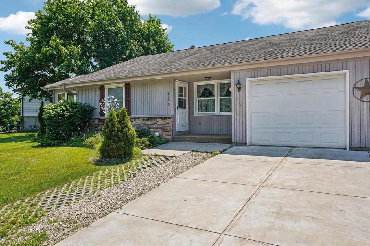 1833 Hilltop Dr, West Bend, WI 53095