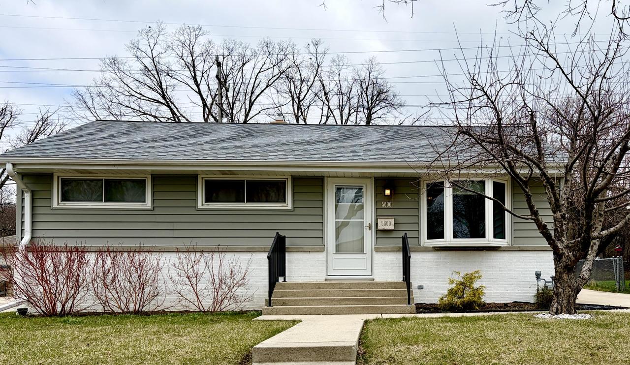 5600 W Plainfield Ave, Milwaukee, WI 53220