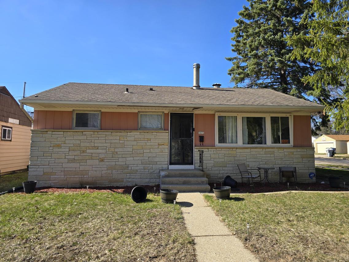 5471 N 74th St, Milwaukee, WI 53218