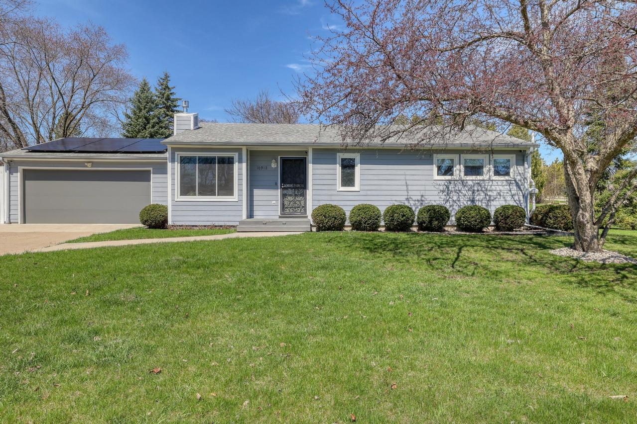 10912 W Kaul Ave, Milwaukee, WI 53225