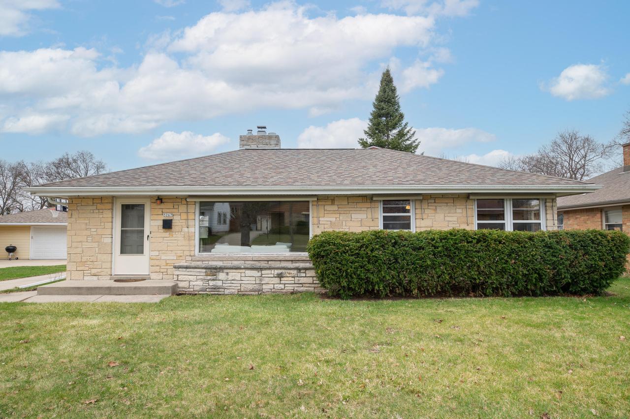 3267 N 97th St, Milwaukee, WI 53222