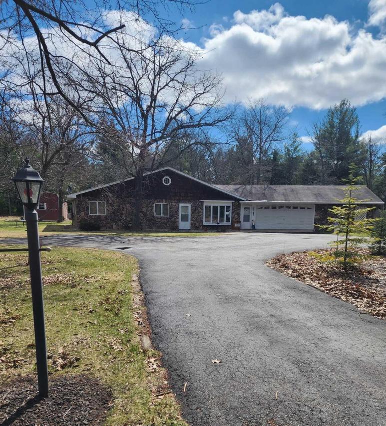 520 N 4th Ave, Lohrville, WI 54970