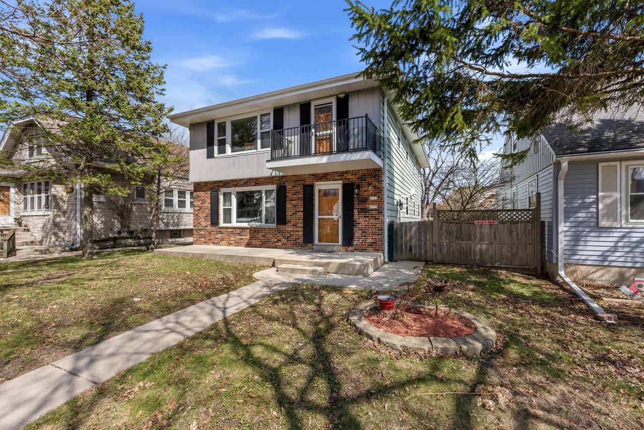 3770 S Kansas Ave #3772, Milwaukee, WI 53207