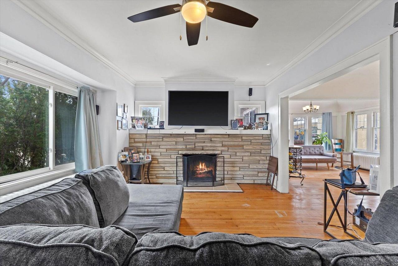 2715 N 76th St, Milwaukee, WI 53222