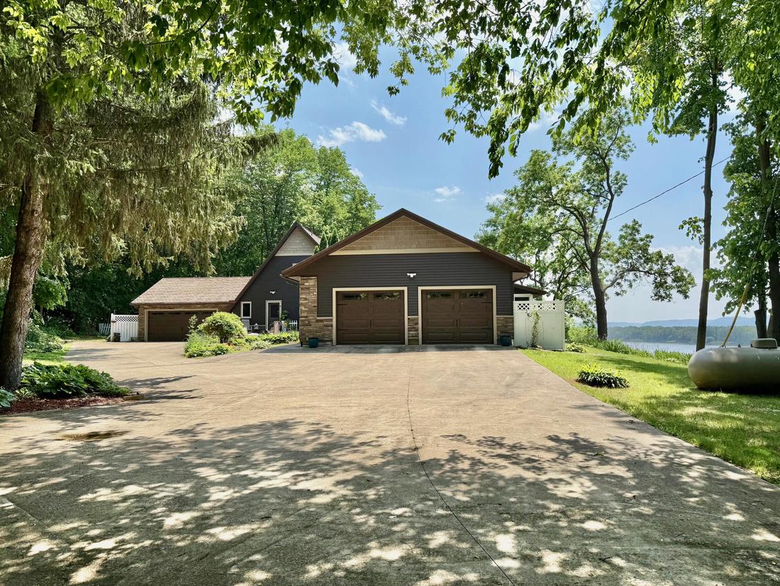 9642 State Highway 35 -, De Soto, WI 54624