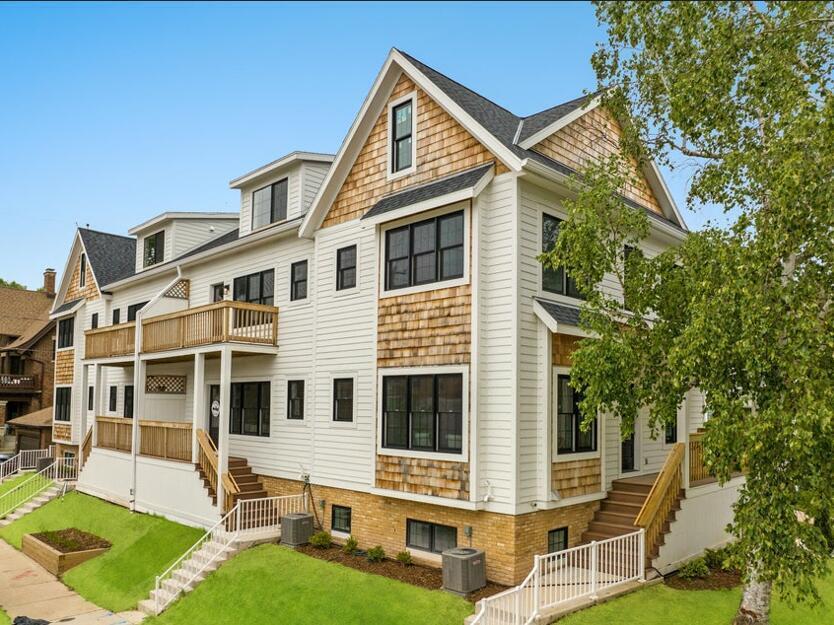 2606 E Park Pl ##4, Milwaukee, WI 53211