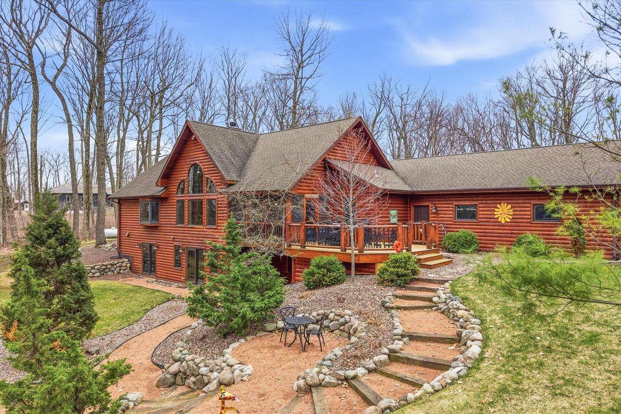 W2147 Hickory Hills, Osceola, WI 53010