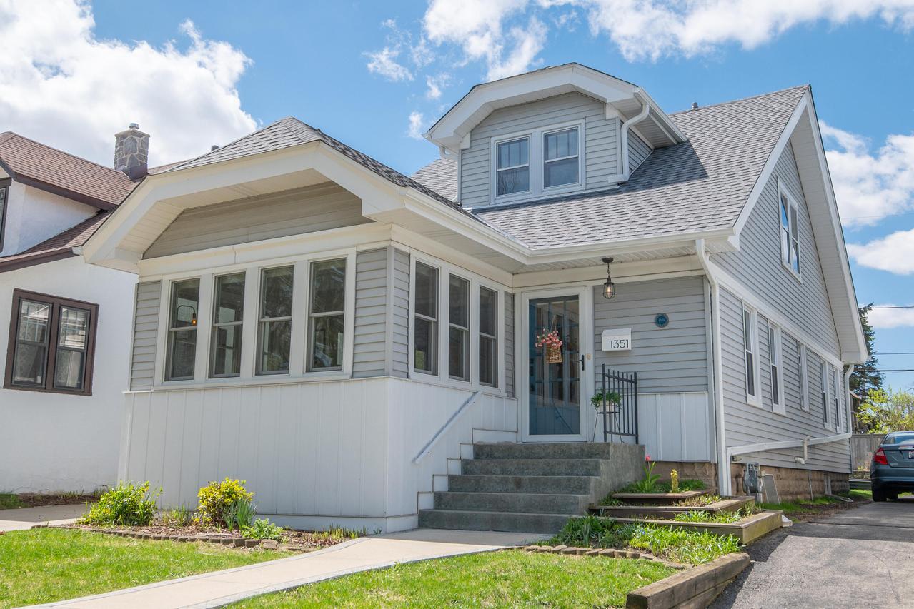 1351 N 64th St, Wauwatosa, WI 53213