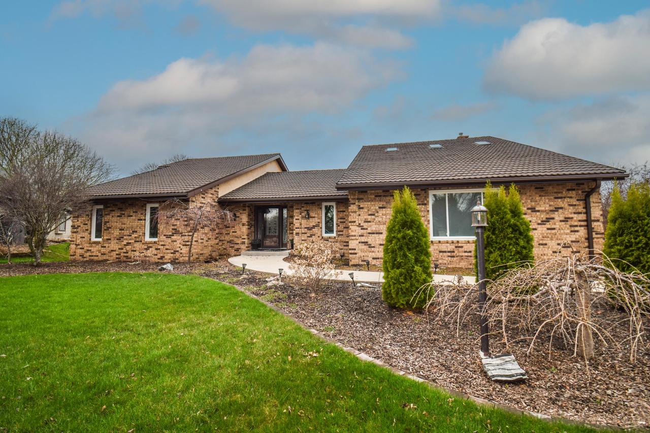 1016 Ashbury Ct, Fond Du Lac, WI 54935