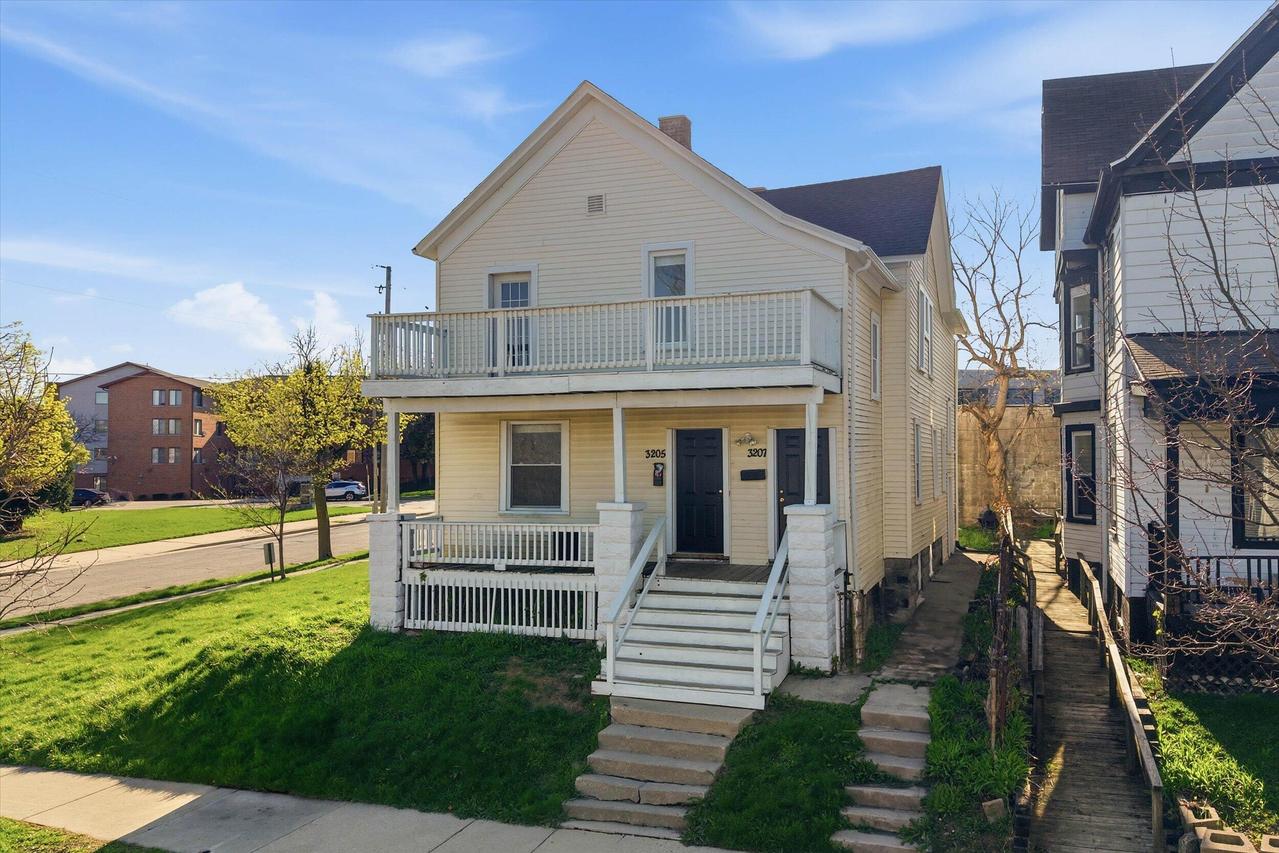 3205 N 3rd St #3207, Milwaukee, WI 53212