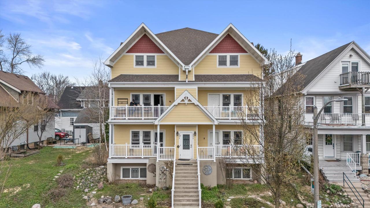 3270 N Cambridge Ave #2, Milwaukee, WI 53211