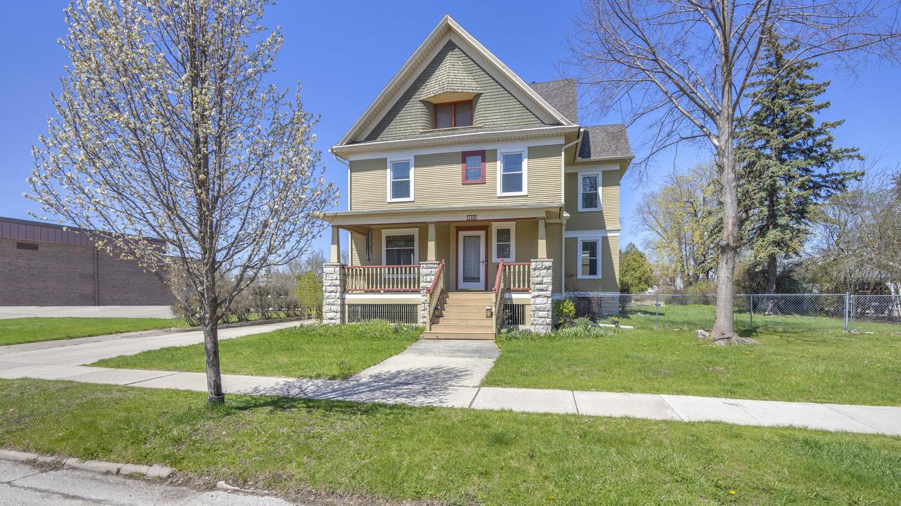 143 E Merrill Ave, Fond Du Lac, WI 54935
