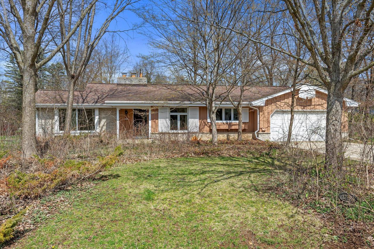 12750 Green Meadow, Elm Grove, WI 53122