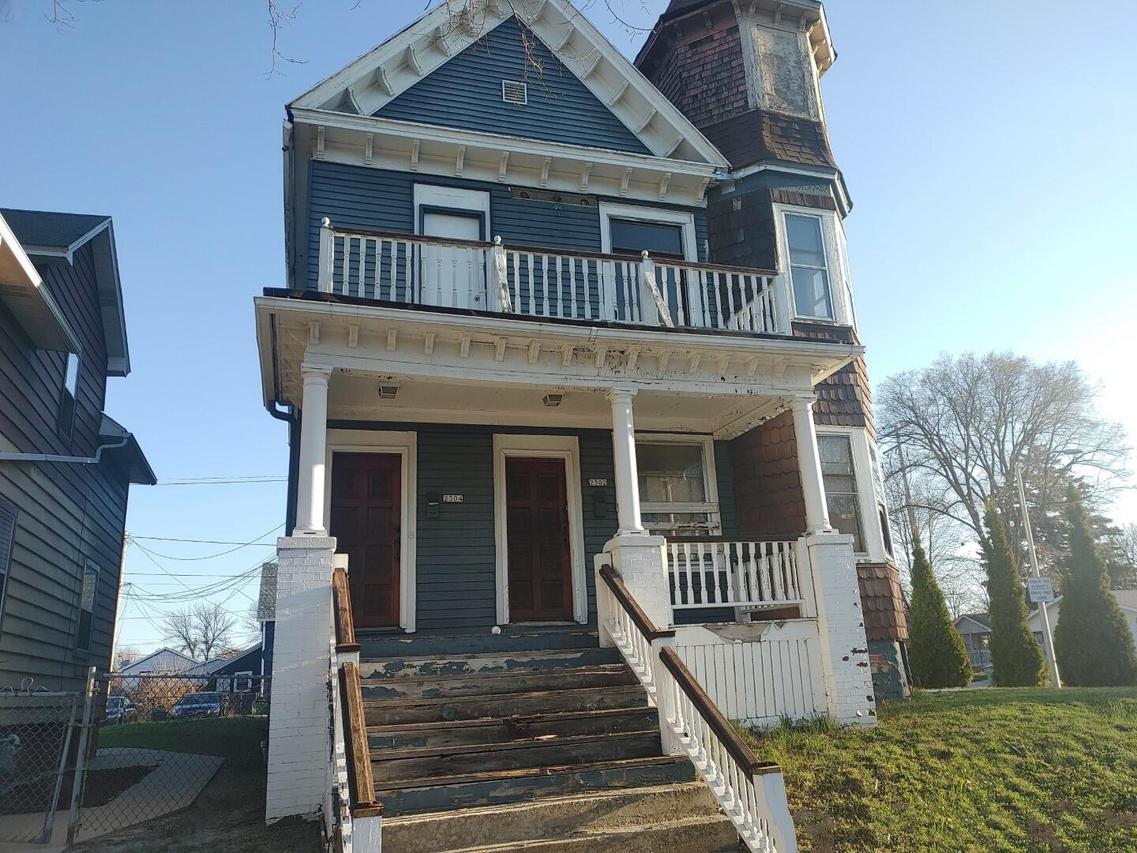 2302 W Galena St, Milwaukee, WI 53205