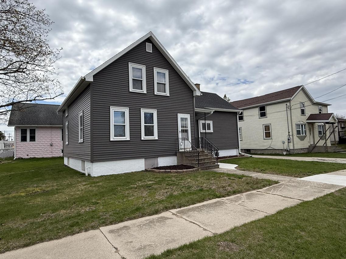 1901 13th St, Two Rivers, WI 54241