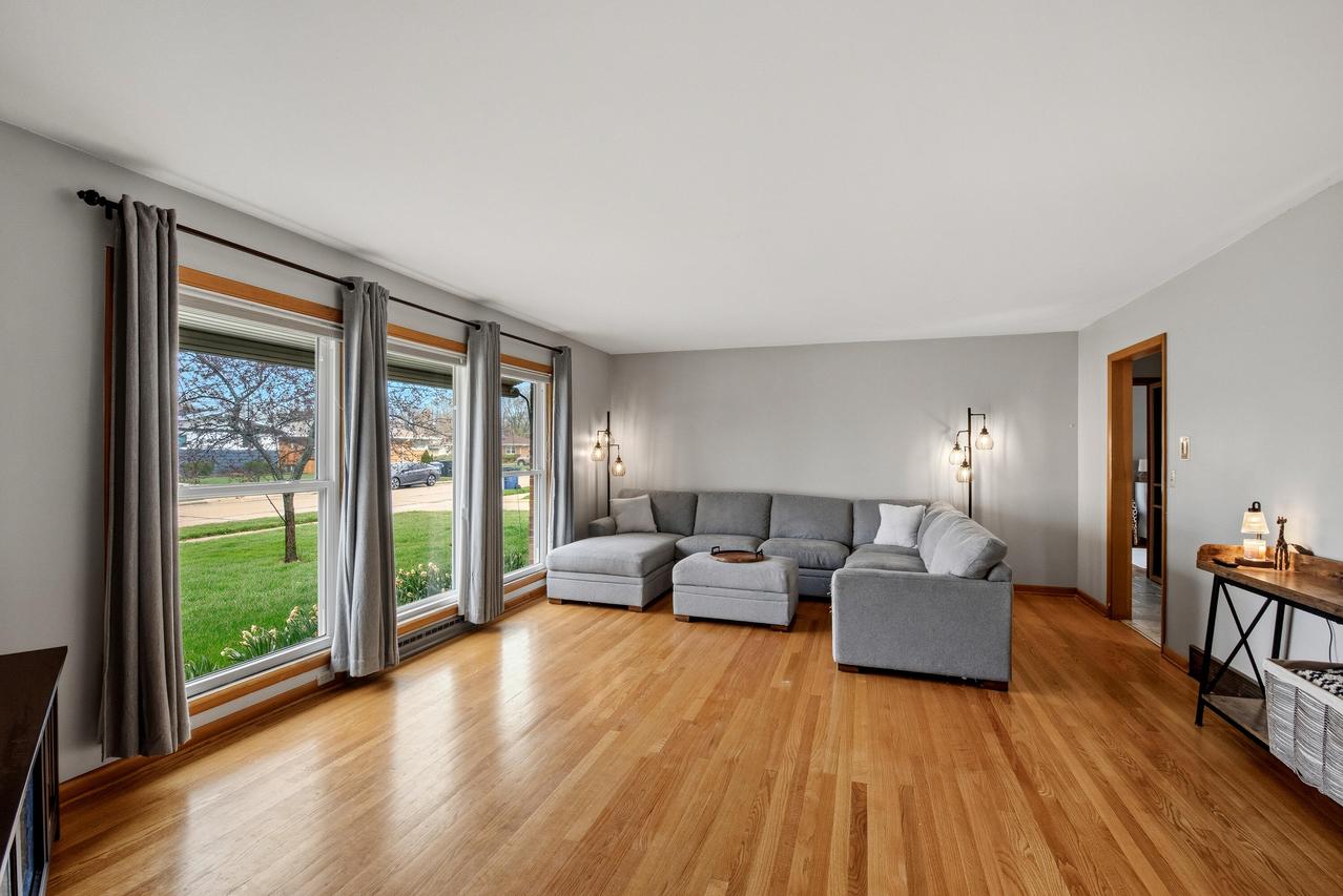 1409 Jefferson St, Racine, WI 53404