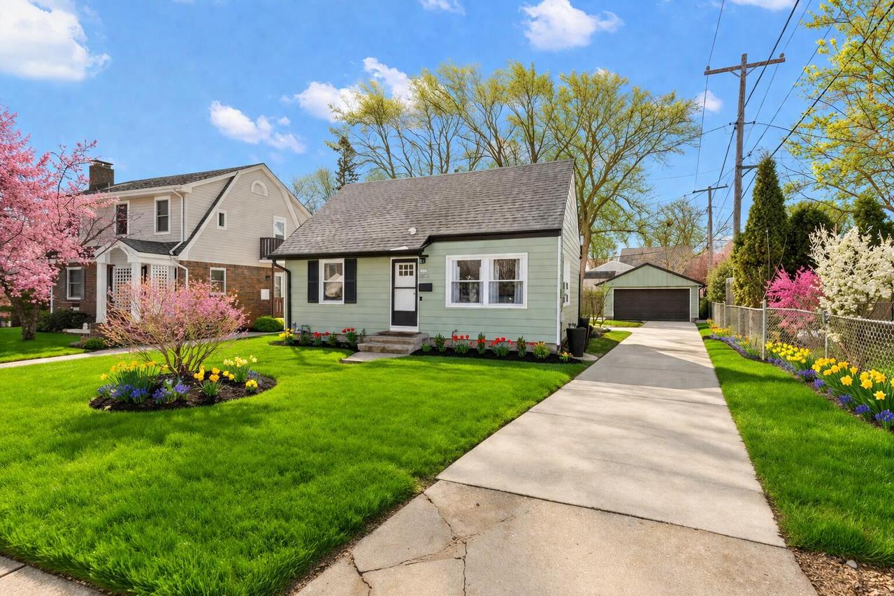 9131 W Mt Vernon Ave, Milwaukee, WI 53226