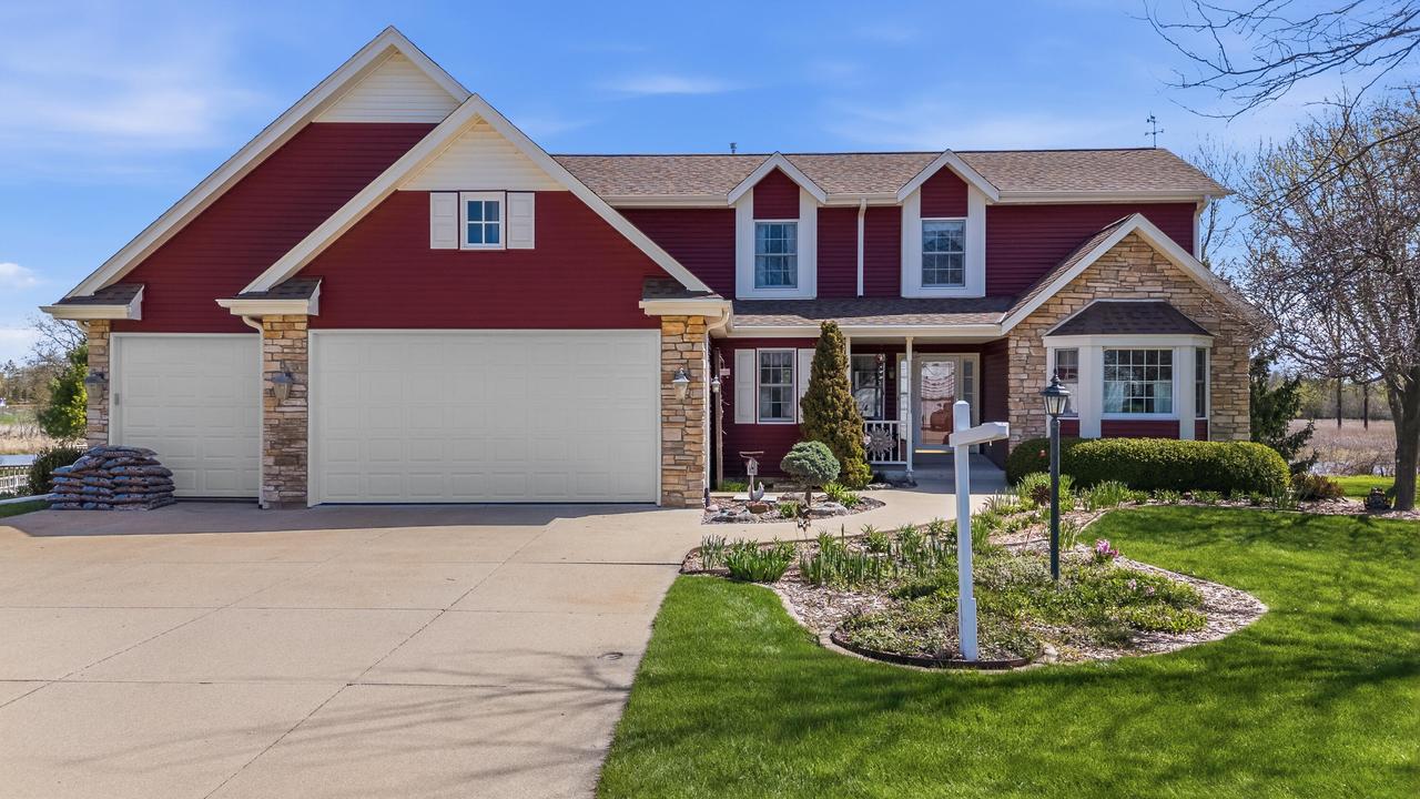 861 Summer Creek, Oconomowoc, WI 53066