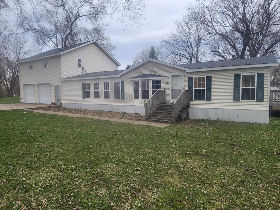 288 W 18th St, Buffalo City, WI 54622