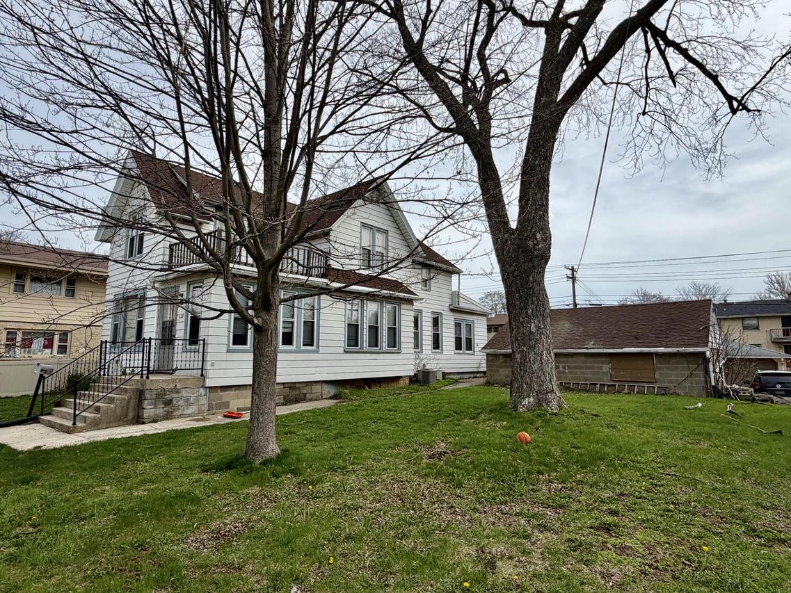 4168 N 92nd St, Milwaukee, WI 53222