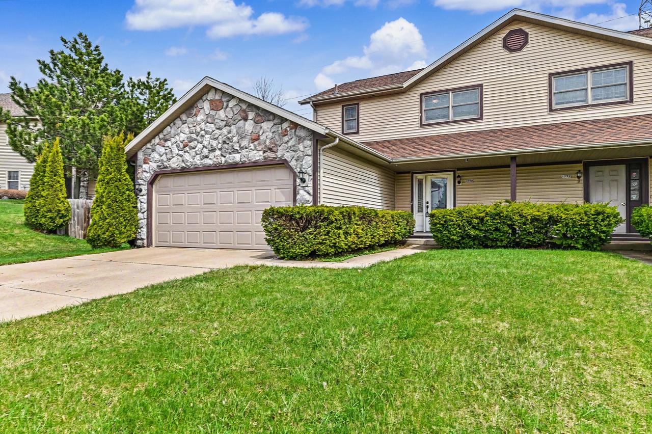 1570 Iroquois Ave, Grafton, WI 53024