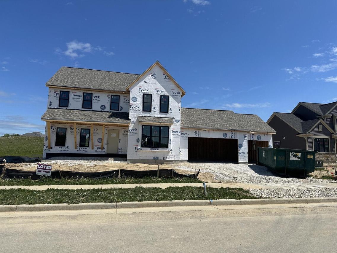 3805 White Oak Way, Waukesha, WI 53188