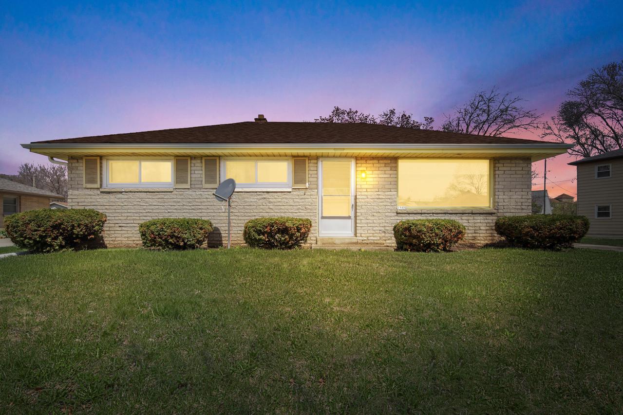 1504 W Leroy Ave, Milwaukee, WI 53221