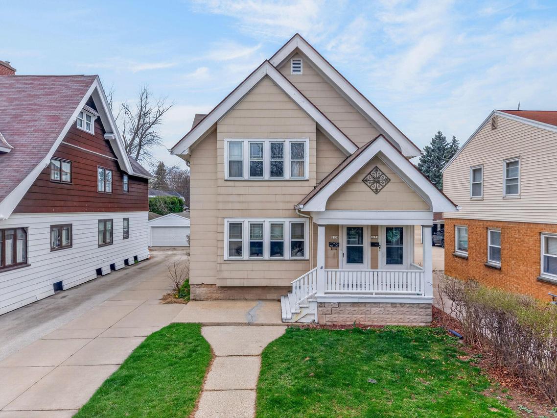 2131 N 65th St #2133, Wauwatosa, WI 53213