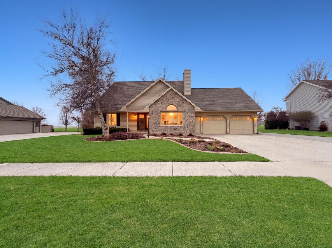 1525 Puritan Rd, New Holstein, WI 53061