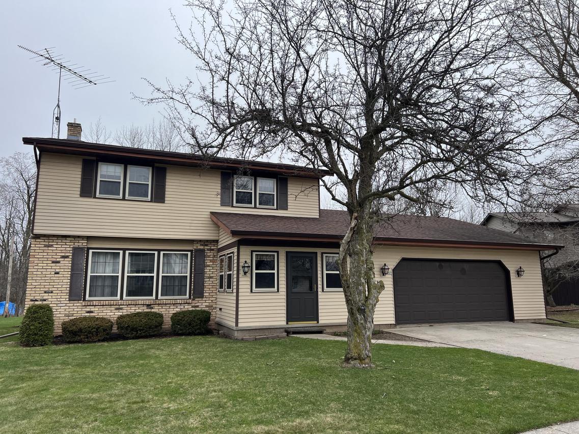 1905 Knuell St, Manitowoc, WI 54220