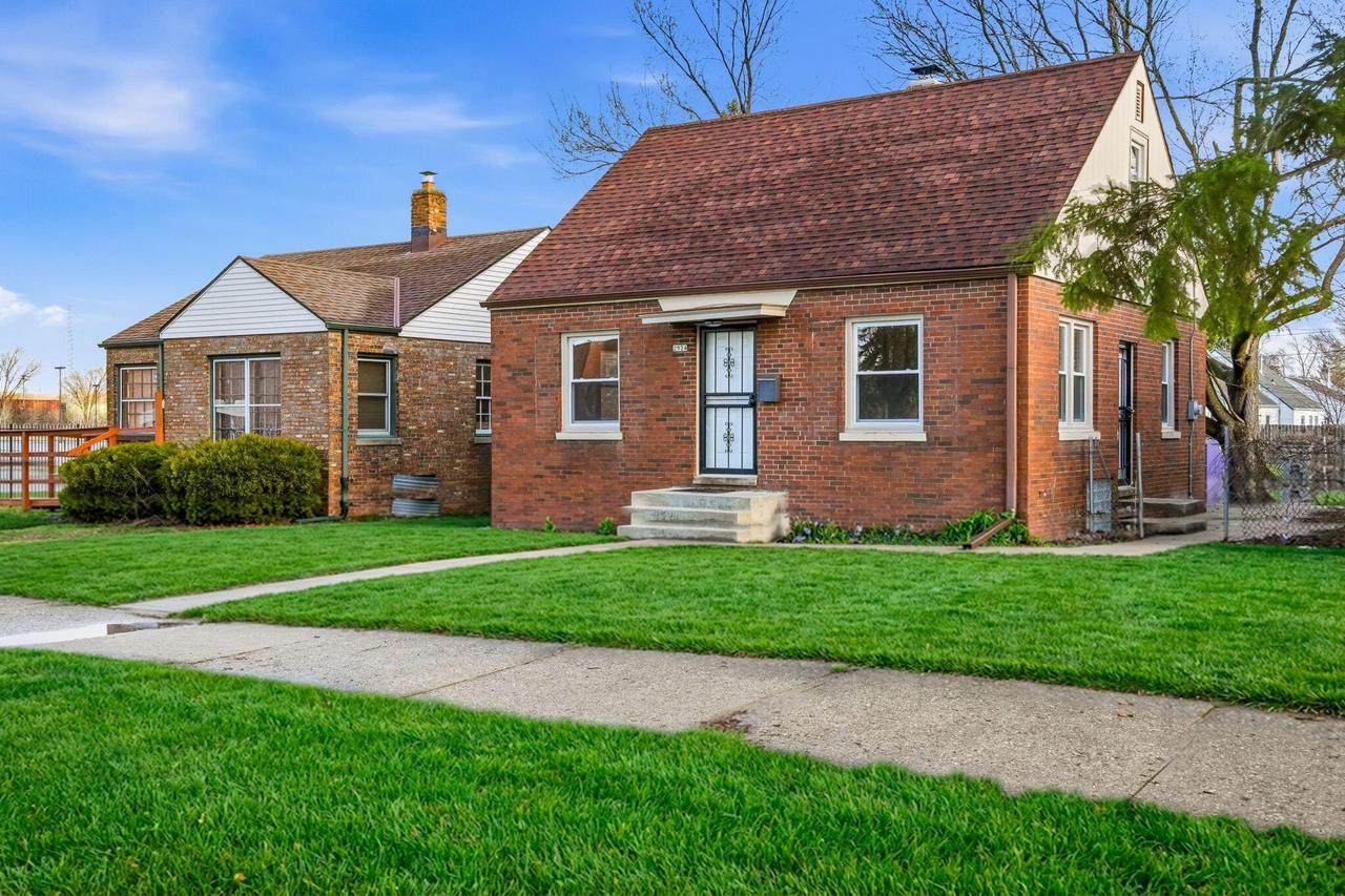 2924 Roosevelt Dr, Milwaukee, WI 53216