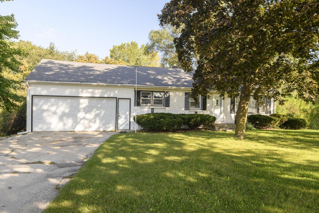 S71W23350 National Ave, Vernon, WI 53103