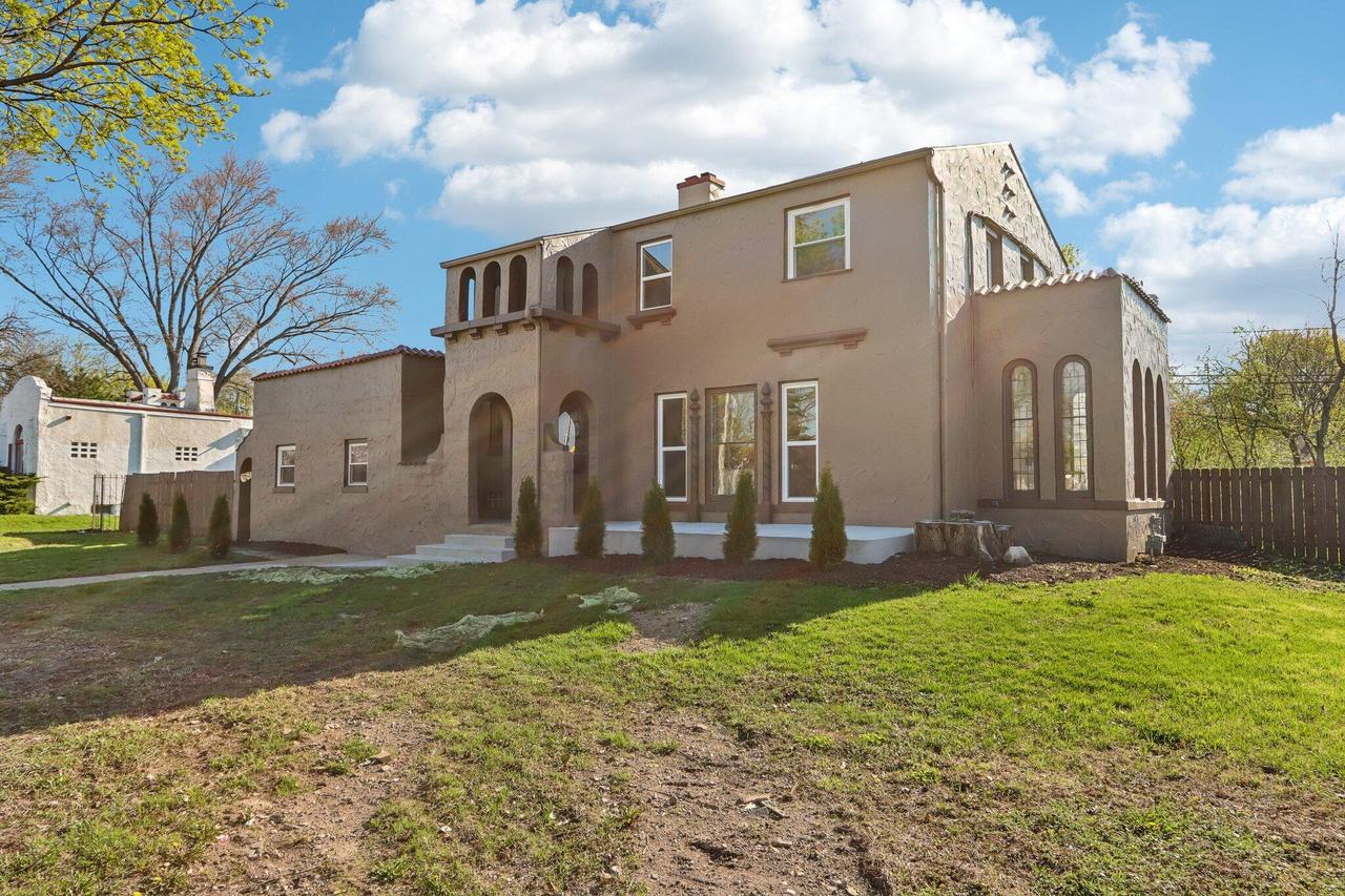 2116 S 108th St, West Allis, WI 53227