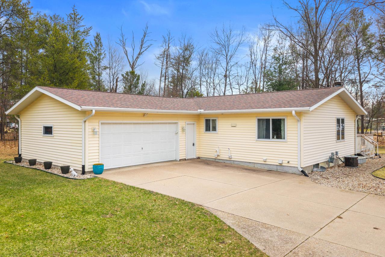 936 Sussex Ct, Rome, WI 54457