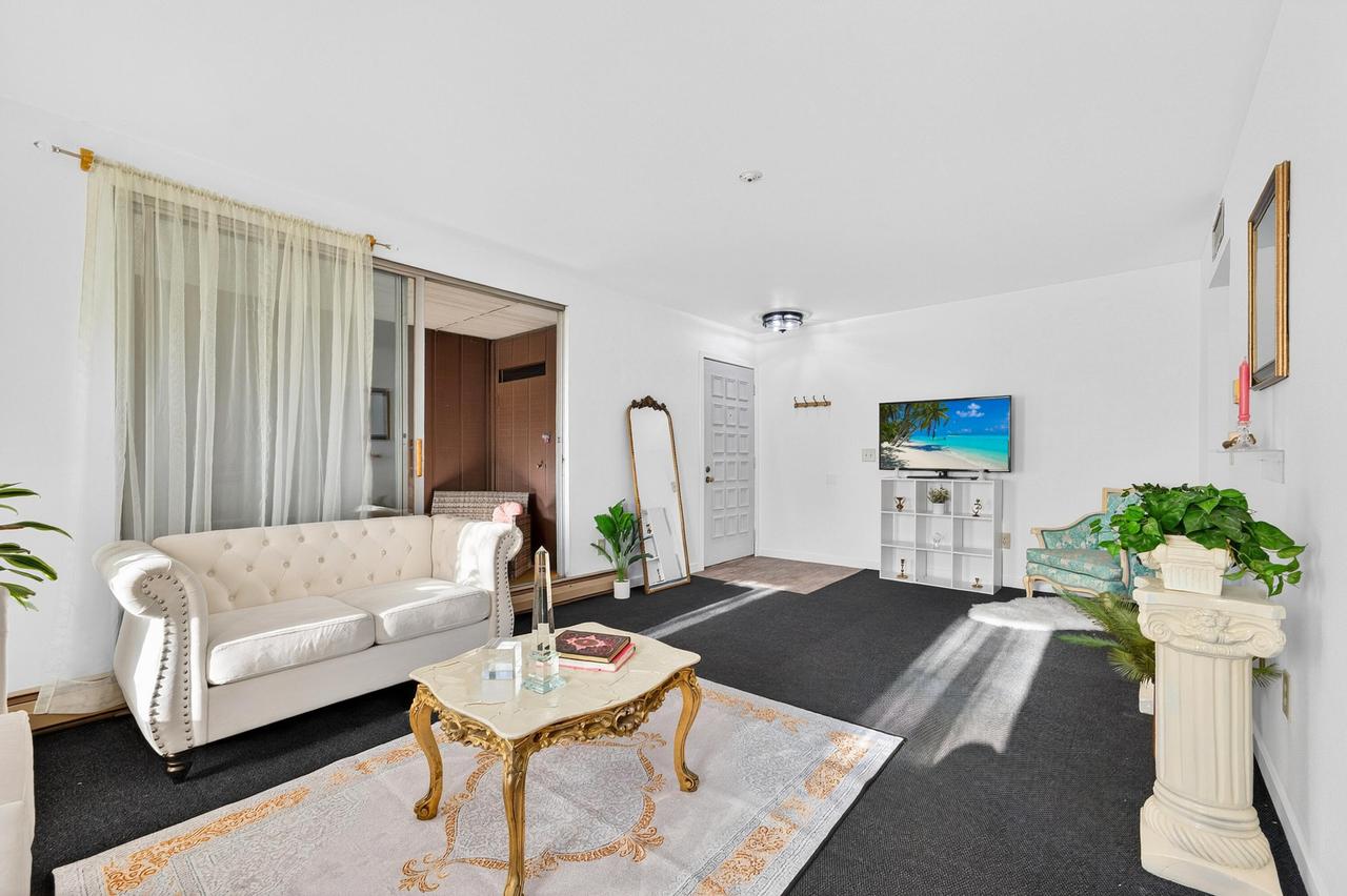 4253 W Rivers Edge Cir #24, Brown Deer, WI 53209