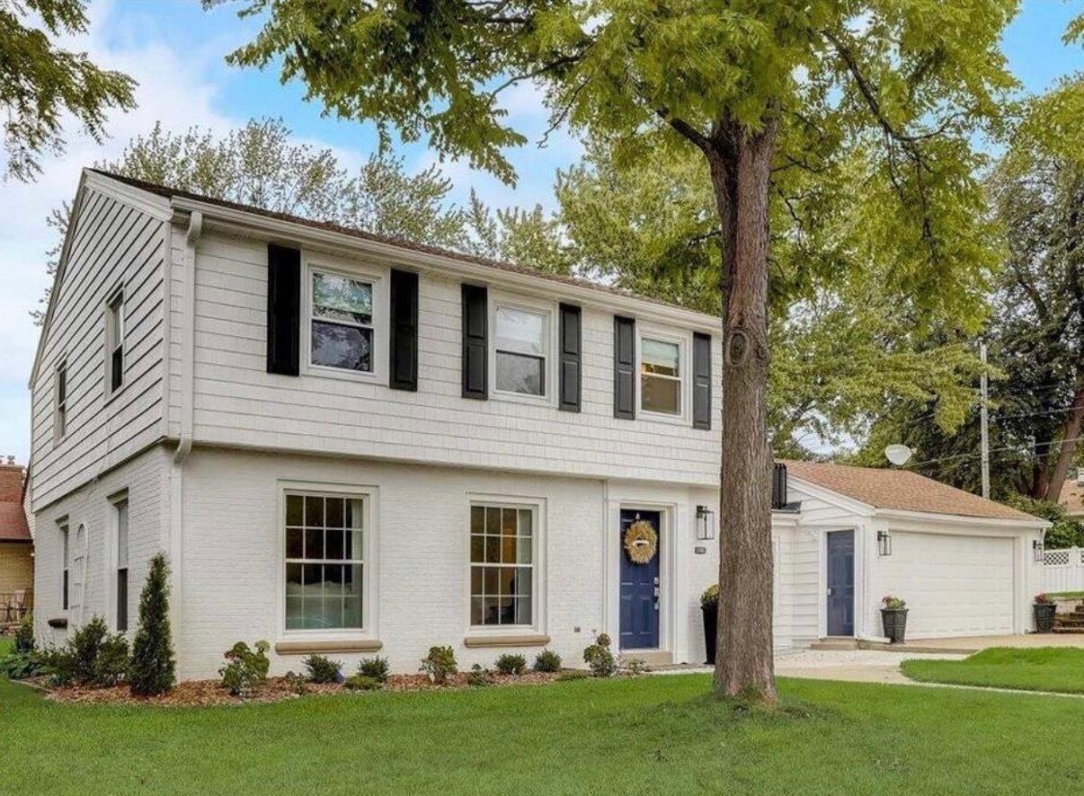 9530 W Auer Ave, Milwaukee, WI 53222