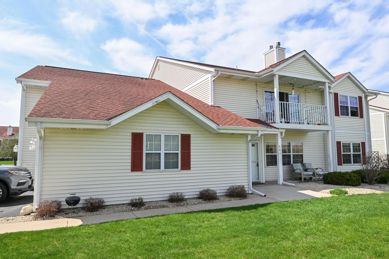 683 Wood River #4, West Bend, WI 53095