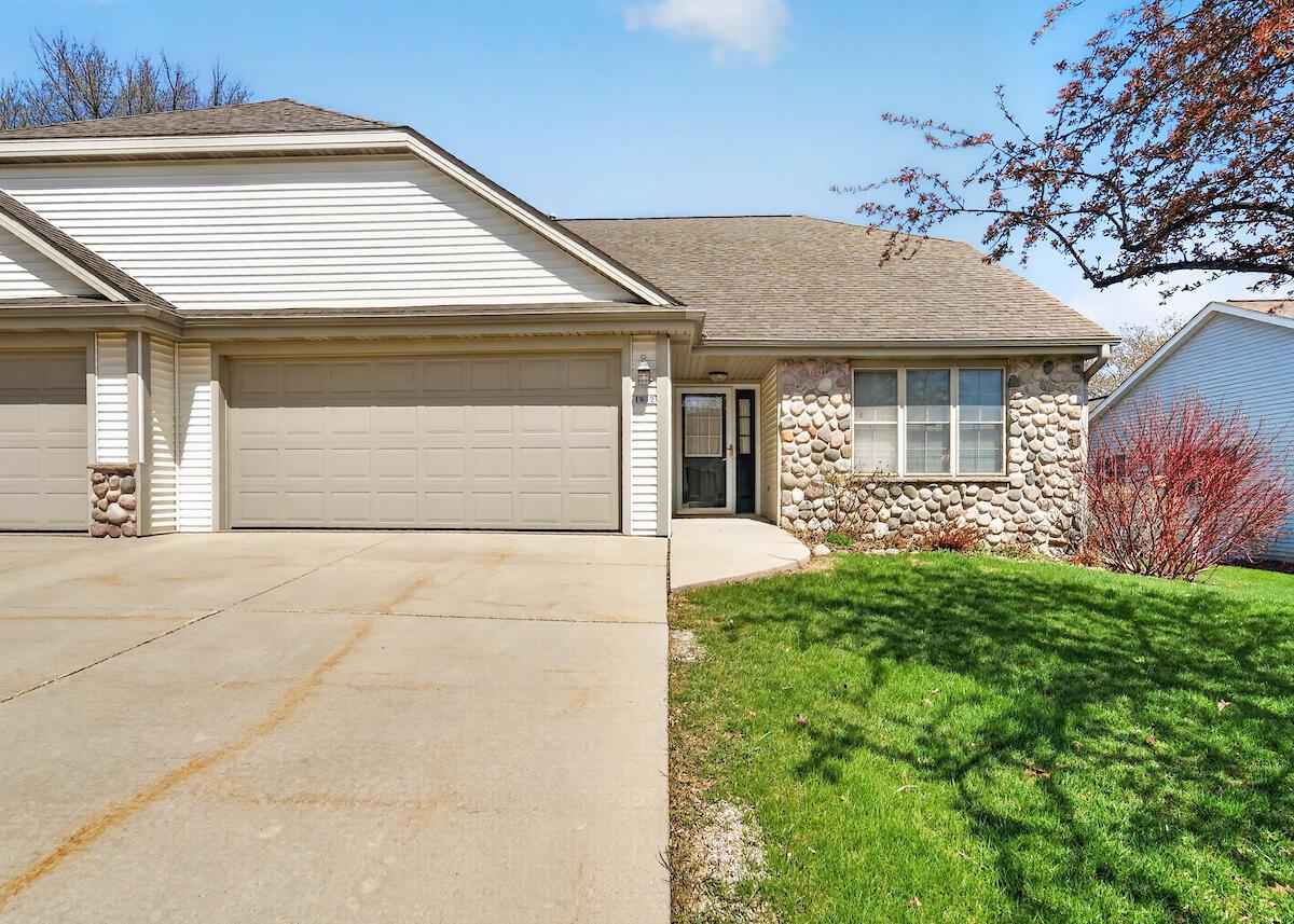 1912 Cedar St, Grafton, WI 53024