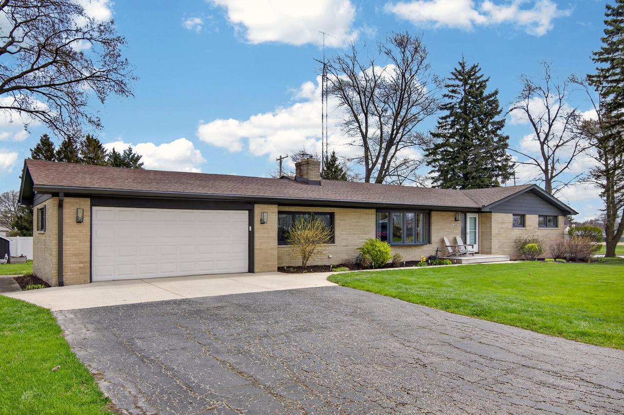 6625 61st Ave, Somers, WI 53142