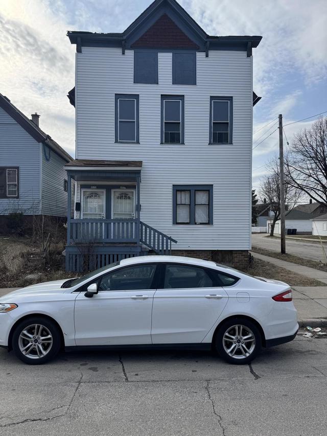 3573 N 11th St #3575, Milwaukee, WI 53206