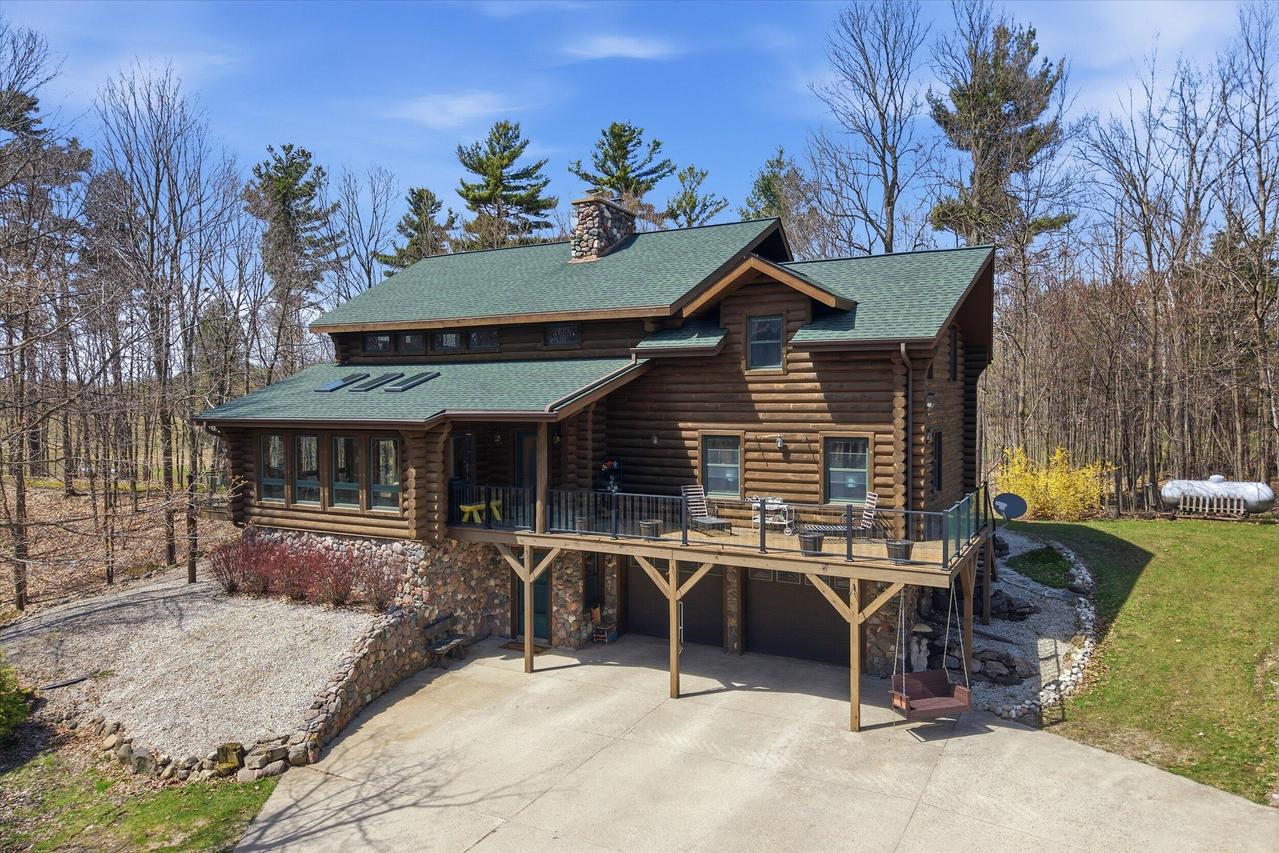 9020 Marken Rd, Liberty, WI 54245