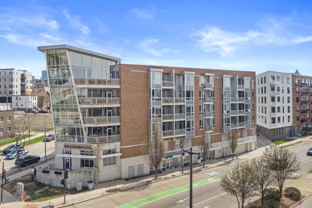 1541 N Jefferson St #405, Milwaukee, WI 53202