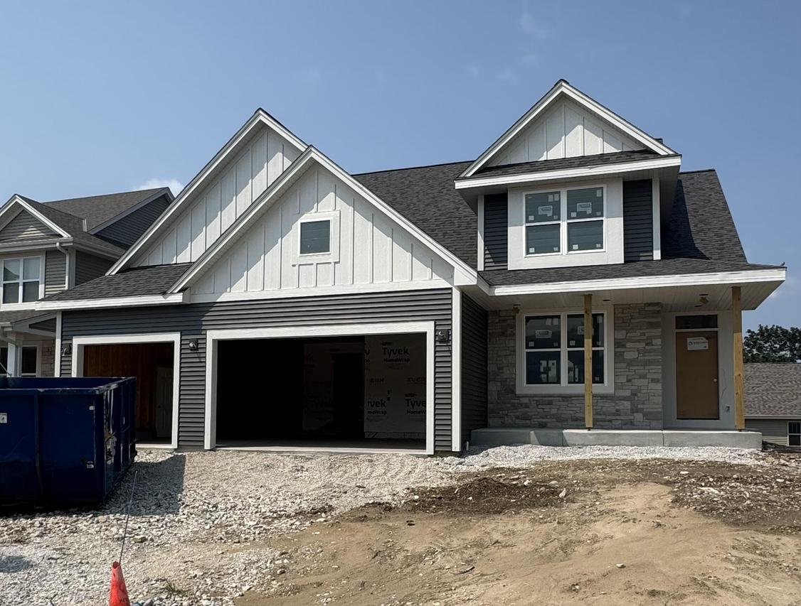 1031 Waterstone Ct, Pewaukee, WI 53072